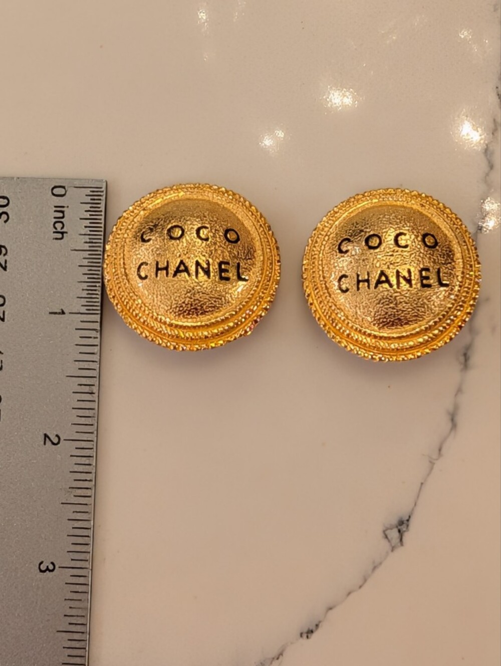 CHANEL Vintage Gold Coco Chanel Logo Clip-On Earrings - Picture 9 of 10